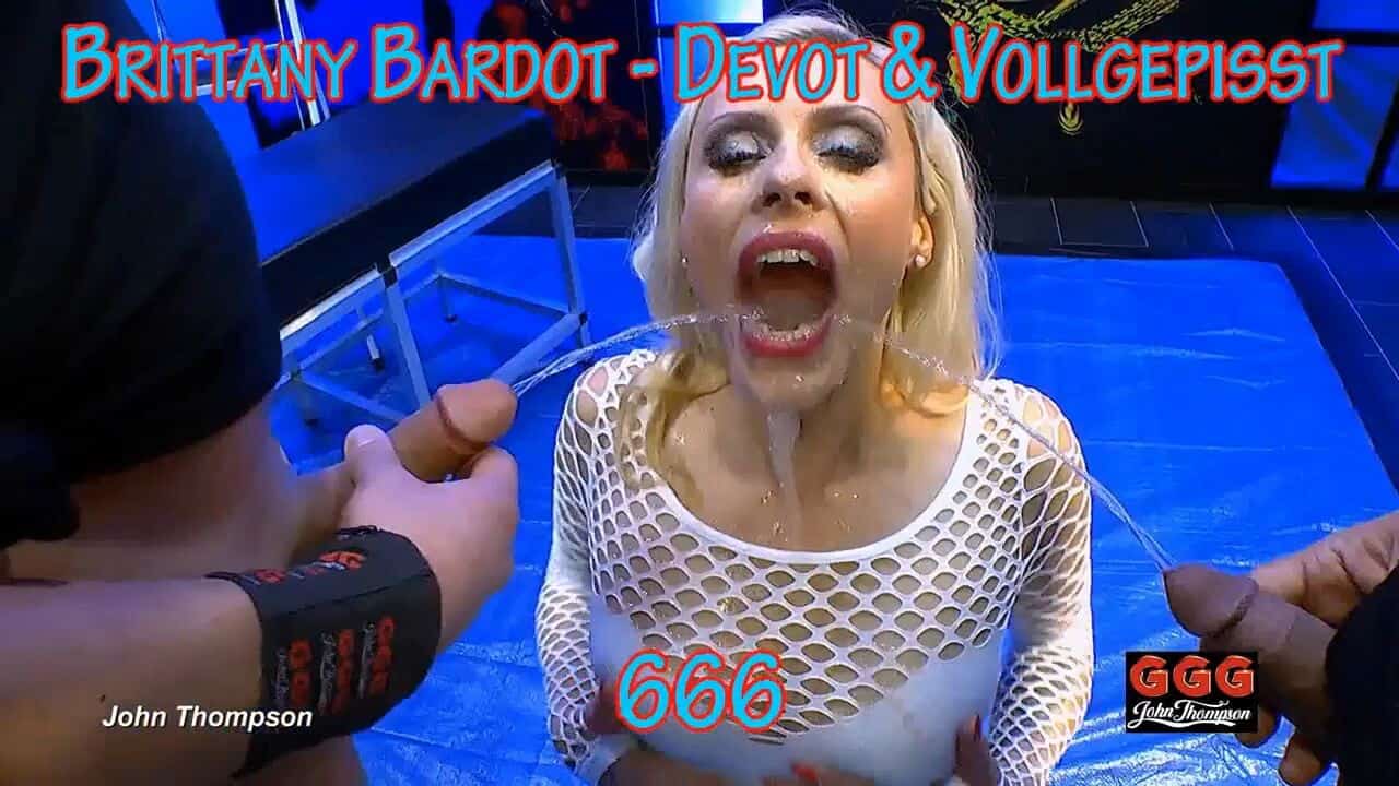 Watch Piss Bath For Brittany Bardot Devot Vollgepisst On Hardcore