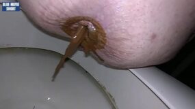 close up shitting